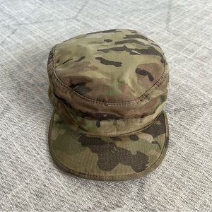 Vintage US Army Military Men’s Brown/Green Camo Cadet Field Fitted Hat
